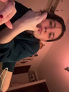Snapshot of witchdub chatting on 05.18.26 witchdub online show from 05.18.26