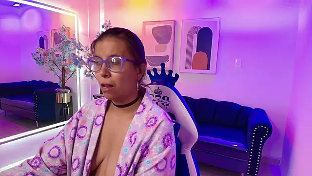 Amber  rouge online show from 02.08.26