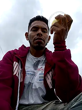 Snapshot of adambrosk_08 chatting on 01.12.26 adambrosk 08 online show from 01.12.26