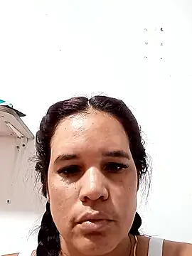 Snapshot of horny_girl33 chatting on 01.15.26 horny girl33 online show from 01.15.26