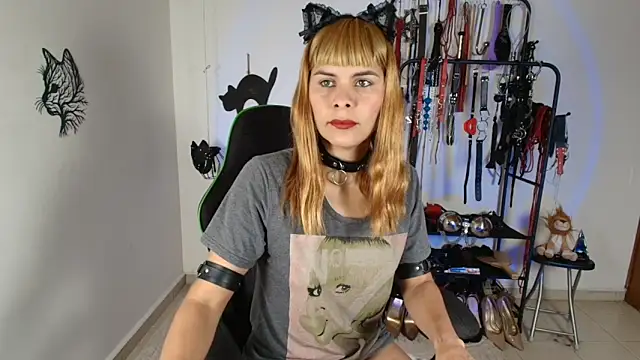 ariannaconnor  online show from 03.21.26