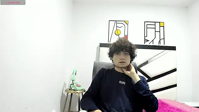 Snapshot of SHAW_FROSTE chatting on 01.13.26 SHAW FROSTE online show from 01.13.26