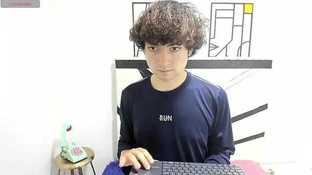 Snapshot of SHAW_FROSTE chatting on 01.15.26 SHAW FROSTE online show from 01.15.26