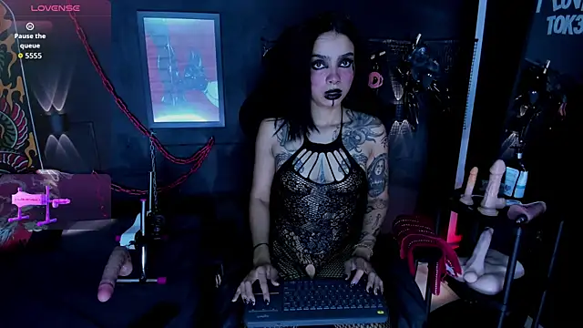 Snapshot of Electra_Darkk chatting on 05.09.26 Electra Darkk online show from 05.09.26