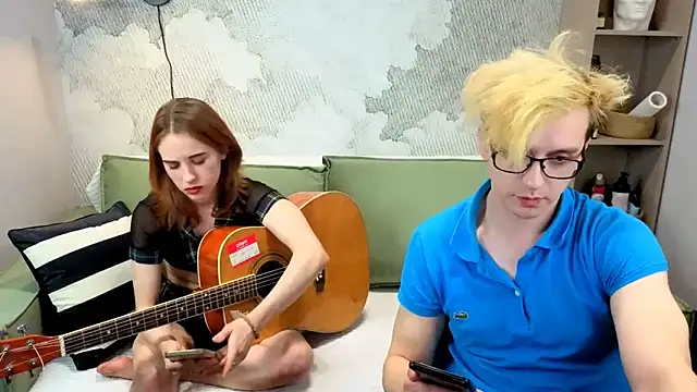 Snapshot of TemptCouple chatting on 01.14.26 TemptCouple online show from 01.14.26