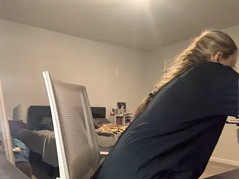 Peachyshortcakez online show from 02.10.26