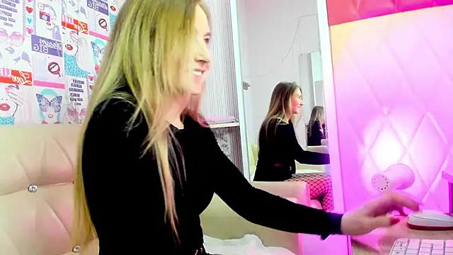 Lana Heels online show from 01.12.26