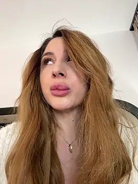 LucyBridgette online show from 02.21.26