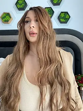 LucyBridgette online show from 05.06.26