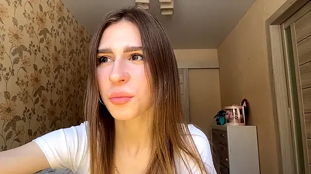 Snapshot of ElsieKuhlmann chatting on 01.19.26 ElsieKuhlmann online show from 01.19.26