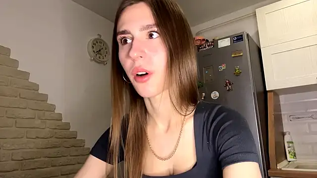 Snapshot of ElsieKuhlmann chatting on 02.10.26 ElsieKuhlmann online show from 02.10.26