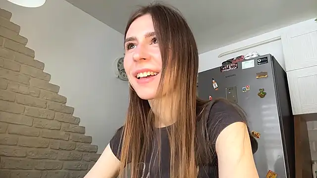 Snapshot of ElsieKuhlmann chatting on 02.28.26 ElsieKuhlmann online show from 02.28.26