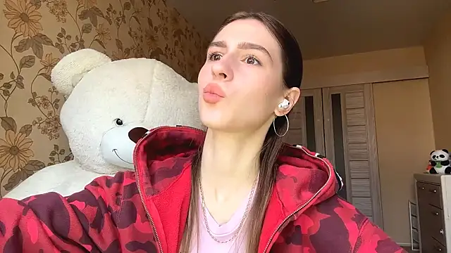 ElsieKuhlmann online show from 03.28.26