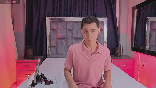 LeoMonnroe online show from 04.12.26