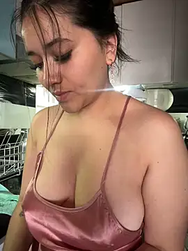 Veronica Wins  online show from 04.16.26