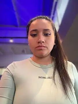 Veronica Wins  online show from 06.29.26