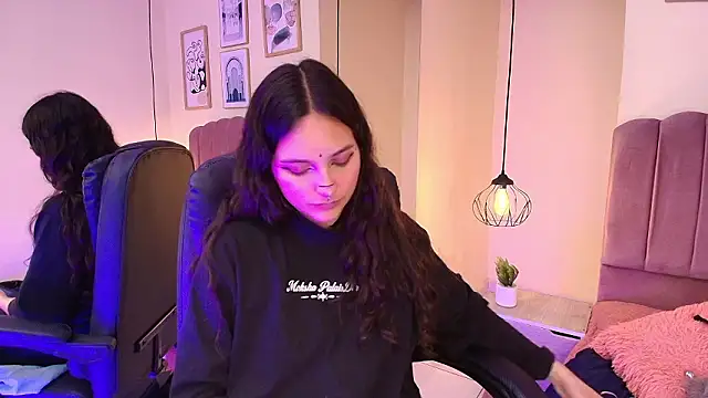 Snapshot of Hanabie_ chatting on 02.01.26 Hanabie online show from 02.01.26