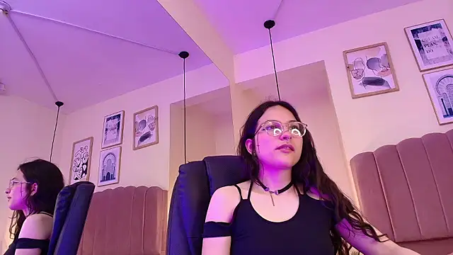 Snapshot of Hanabie_ chatting on 02.11.26 Hanabie online show from 02.11.26