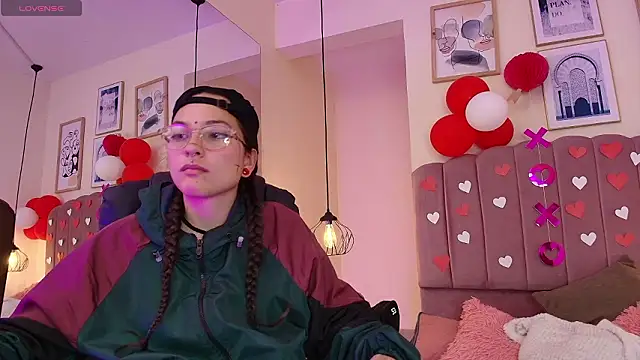 Snapshot of Hanabie_ chatting on 02.17.26 Hanabie online show from 02.17.26