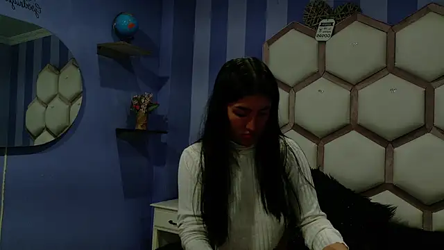 yvi taylor online show from 04.24.26