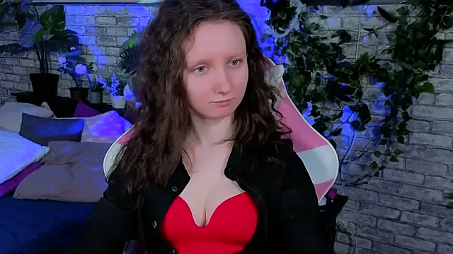 Snapshot of SunshineBlaze chatting on 04.22.26 SunshineBlaze online show from 04.22.26