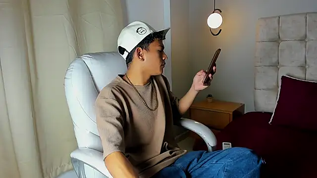 Snapshot of twink_royale18 chatting on 02.23.26 twink royale18 online show from 02.23.26