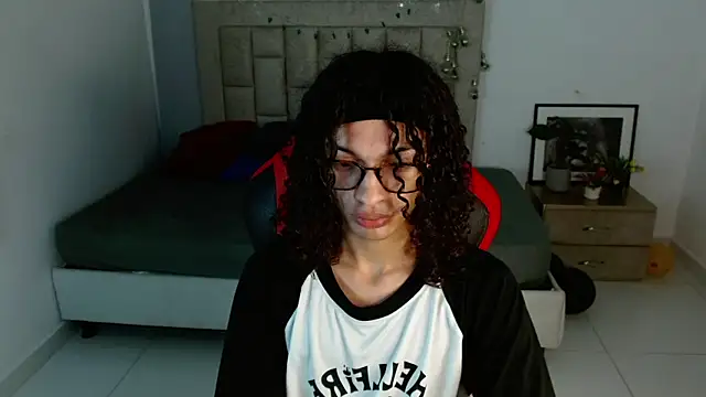 Snapshot of Axel_fox77 chatting on 01.09.26 Axel fox77 online show from 01.09.26