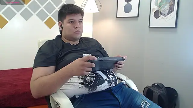 Snapshot of mazenrois chatting on 01.16.26 mazenrois online show from 01.16.26