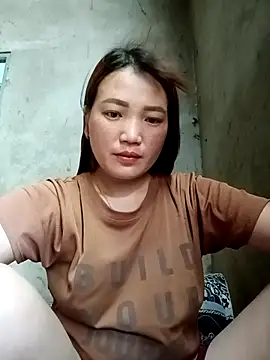 Snapshot of Nunaa2x chatting on 05.28.26 Nunaa2x online show from 05.28.26