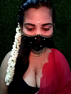 Snapshot of Nithyatamil chatting on 05.11.26 Nithyatamil online show from 05.11.26