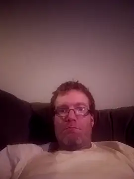 Snapshot of BoneyMoroney chatting on 01.11.26 BoneyMoroney online show from 01.11.26