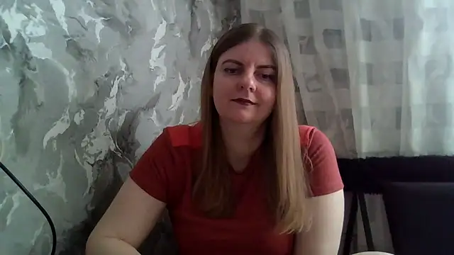 Snapshot of DarkRose0104 chatting on 02.13.26 DarkRose0104 online show from 02.13.26