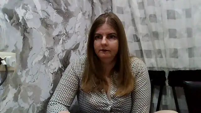 Snapshot of DarkRose0104 chatting on 02.13.26 DarkRose0104 online show from 02.13.26