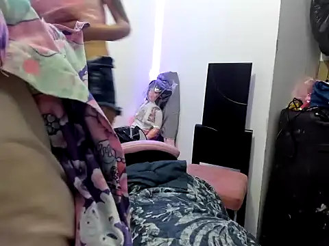 Snapshot of jenniferbodys chatting on 02.14.26 jenniferbodys online show from 02.14.26