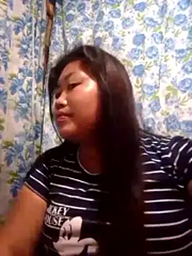 Snapshot of pinay_rose14 chatting on 02.16.26 pinay rose14 online show from 02.16.26