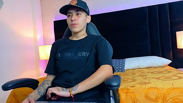 Raven Cox online show from 01.10.26