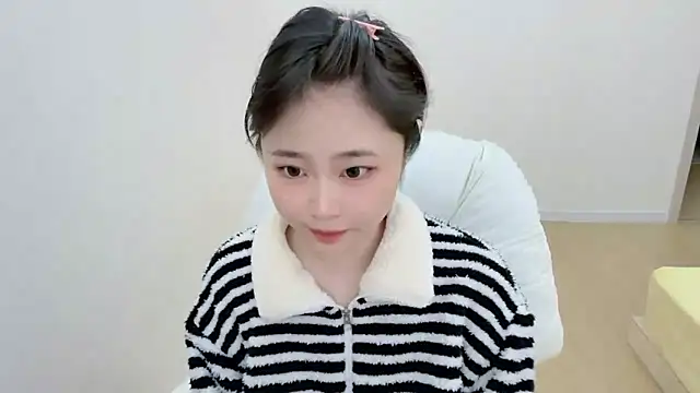 Onefiona online show from 04.15.26