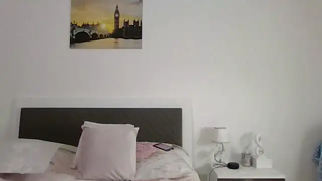 Clara1986 online show from 05.12.26