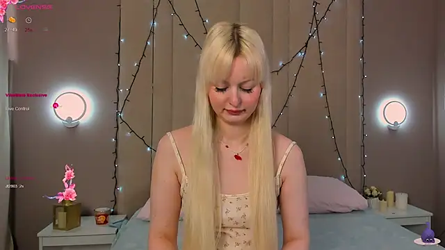 AdeleSilvy online show from 05.06.26