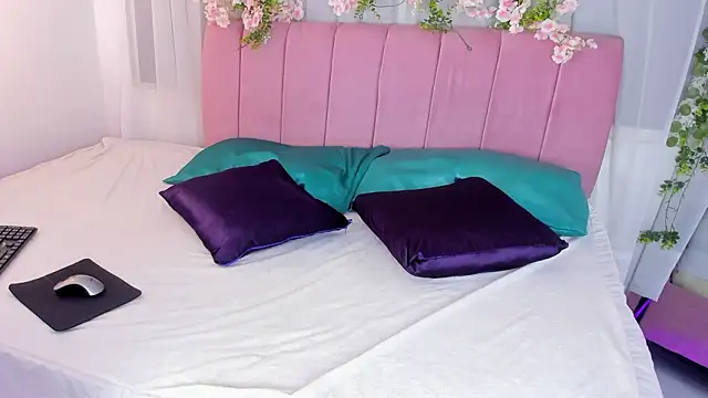 nicky bonny18 online show from 02.12.26