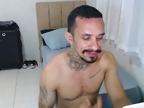 Snapshot of lipegonzalezz chatting on 02.04.26 lipegonzalezz online show from 02.04.26