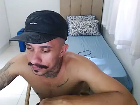 Snapshot of lipegonzalezz chatting on 02.24.26 lipegonzalezz online show from 02.24.26