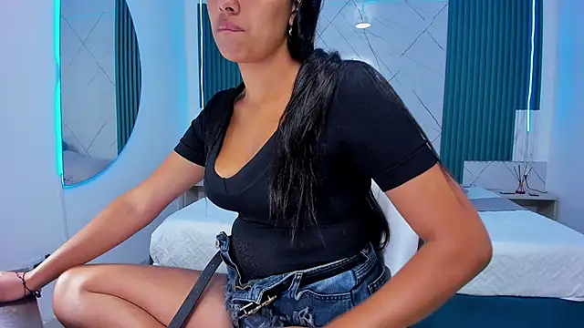 Snapshot of Sara-Robeth chatting on 01.15.26 Sara-Robeth online show from 01.15.26