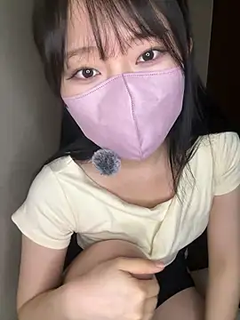 Snapshot of rin_15 chatting on 06.23.26 rin 15 online show from 06.23.26
