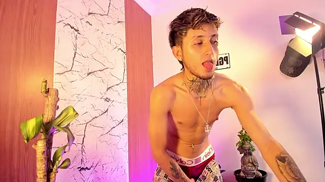 Snapshot of cyber_novaa4 chatting on 04.15.26 cyber novaa4 online show from 04.15.26