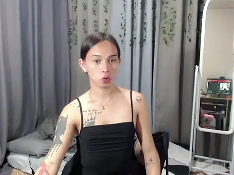 LOVELYMAYUMIE online show from 02.02.25