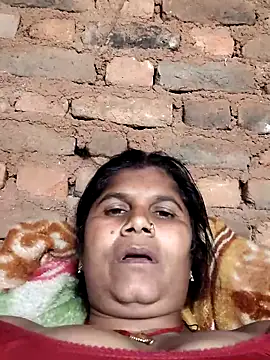 Hot di97 online show from 04.15.26