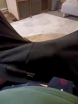 Hertsguy1984 online show from 03.18.26