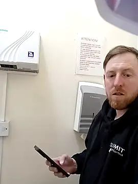 Hertsguy1984 online show from 03.18.26