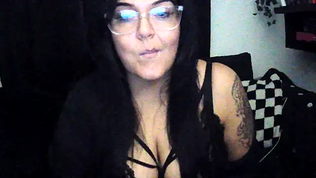 Snapshot of Miss_CurvesXXX chatting on 02.12.26 Miss CurvesXXX online show from 02.12.26
